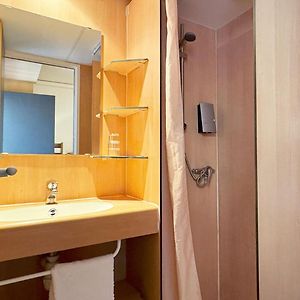 Private Bathroom Quadruple Room
